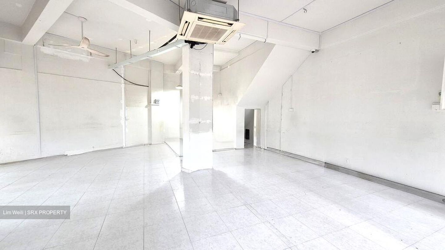 Jurong East Street 24 (D22), Shop House #575747121